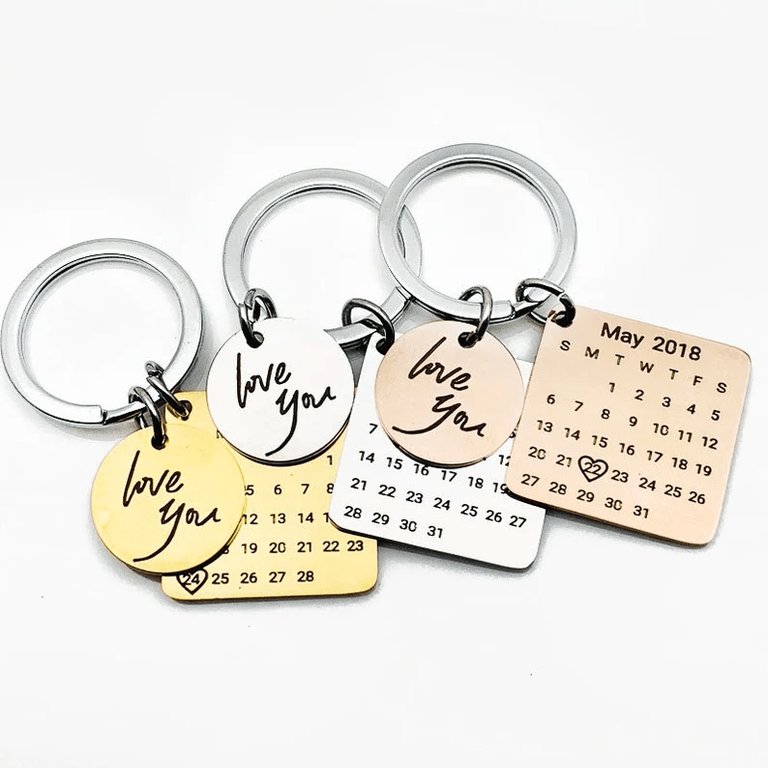 Chaveiro Calendário DATA/MÊS/ANO + ESCRITA (até 10 letras)