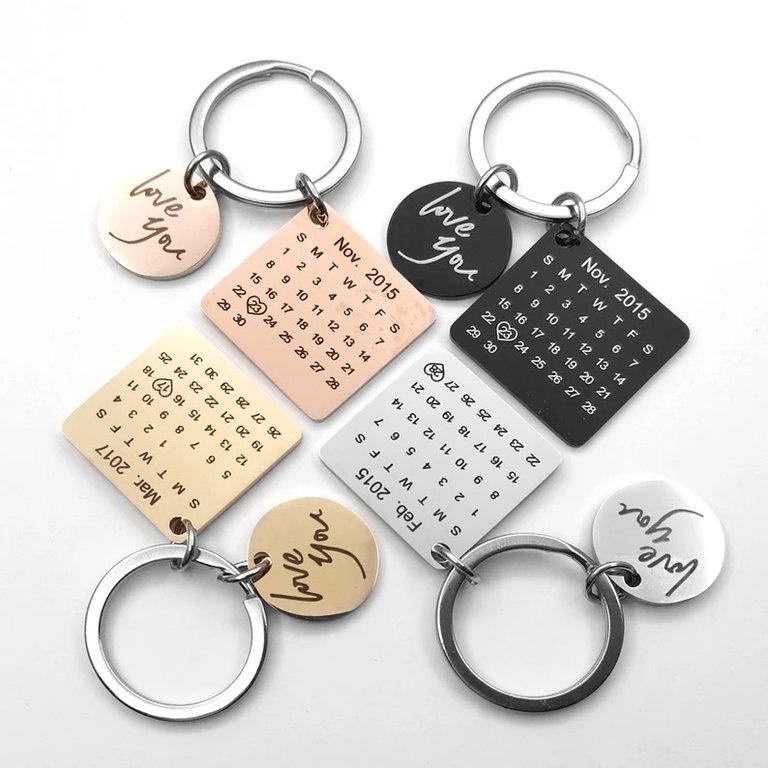 Chaveiro Calendário DATA/MÊS/ANO + ESCRITA (até 10 letras)