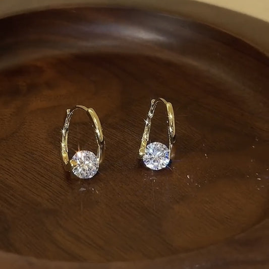 Brinco Jad de Zircônia - Banhado a ouro 14K com pedra de Zircônia